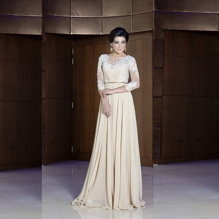 Customized Evening Dresses Beading Appliques Off The Shoulder Light Champagne Evening Gowns Long Sleeves A Line Women's Formal